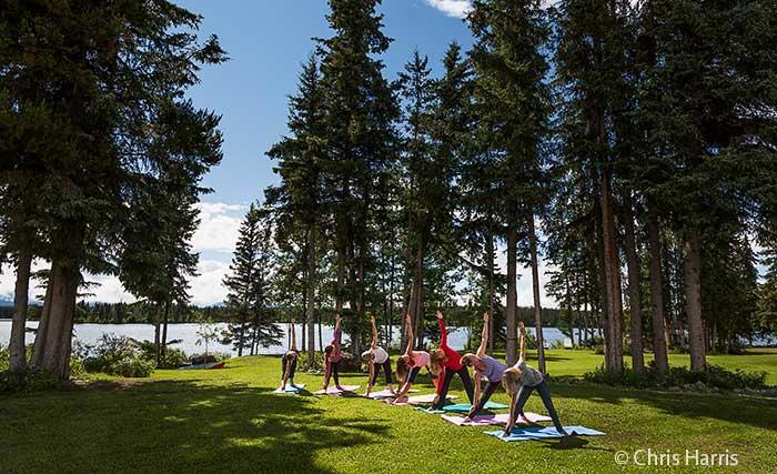Retreat Wilderness Inn Nimpo Lake Exterior foto